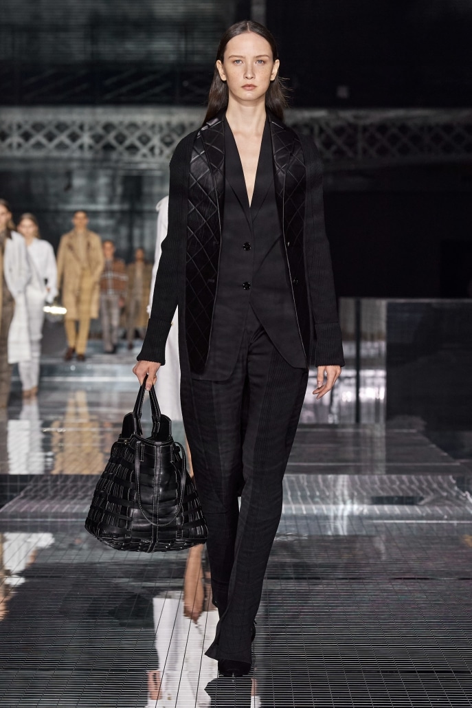 Burberry FW20 runway image